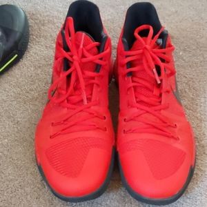 Nike Kyrie 3 Bright Red